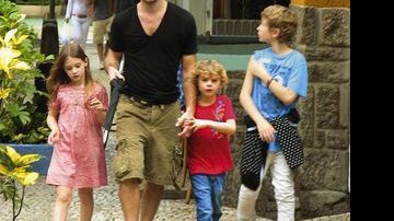 Jude Law e seus três filhos, Iris, Rudy e Rafferty - Gabriel Reis
