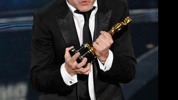 O diretor Danny Boyle, de 'Quem Quer Ser um Milionário', recebe o Oscar - Kevin Winter/Getty Images