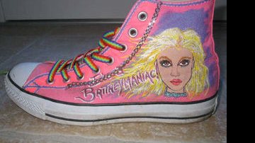 Tênis com desenho da Britney Spears - Reprodução