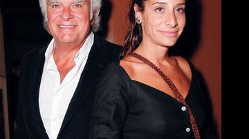 Fernando Alterio, da Time for Fun, que assina a realização do evento, e a mulher, a estilista Paula Raia. - VIVIAN FERNANDEZ