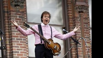 Paul McCartney em sua apresentação no teatro Ed Sullivan - Reuters