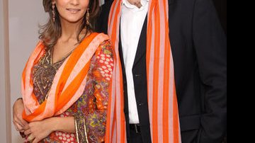 Pamela Demeterco e Michael Greenberg em clima indiano - Norton José