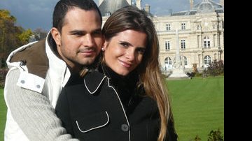 Luciano Camargo e Flávia Fonseca em viagem a Paris - Acervo pessoal