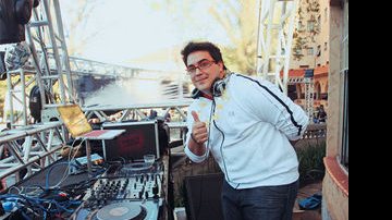 ANDRÉ MARQUES DJ - RENATA D'ALMEIDA