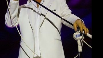 Roberto Carlos canta no ginásio do Ibirapuera - AgNews