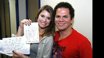 Alinne Moraes e Romero Britto - TV Globo / Divulgação