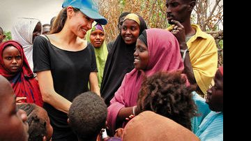 Angelina Jolie em missão solidária - REUTERS