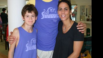 Gustavo Borges com o filho Luiz Gustavo e a mulher Barbara - Paulo Wolfgang