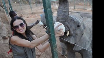 Demi Moore em viagem à África - Reprodução