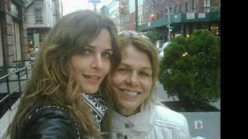 Fernanda Motta passeia com a mãe em Nova York - Reprodução