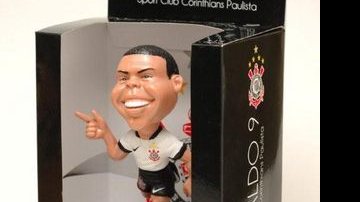Boneco miniatura do jogador de futebol do Corinthians, Ronaldo - Divulgão