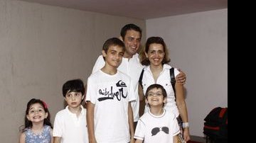 Luigi Baricelli no show do Homem Aranha, no Rio, com a família - Anderson Borde e Roberto Filho / AgNews