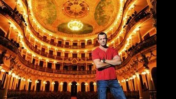 Malvino visita o Teatro Amazonas, onde irá estrear sua próxima peça A Lie of the Mind, em 2010. - SAMUEL CHAVES / S4 PHOTO PRESS