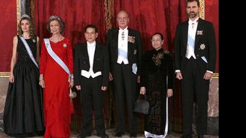 Reis e Príncipes de Astúrias recebem Presidente do Vietnã e sua mulher durante visita oficial à Espanha - Reprodução / Hola