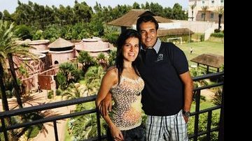 Marco Camargo fecha 2009 - ano em que perdeu a mãe e encomendou o terceiro herdeiro -, ao lado de sua Fernanda ... - CAIO GUIMARÃES