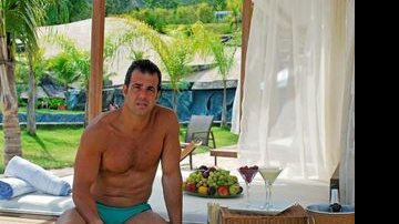 Alvaro Garnero relaxa em resort - GERSON SILVA