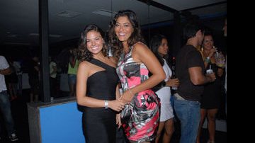 As atrizes Isis Valverde e Juliana Paes - AgNews