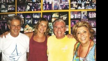 O empresário Rodolfo Muller celebra 65 anos no hotel Maison Joly, do casal Cidinha e Junior Joly, em Ilhabela, SP. - CAIO PALAZZO, DUDU PACHECO, EUGÊNIO LUCENA, JU ASDURIAN, LUCAS PEIXOTO E PATRÍCIA TARTARI