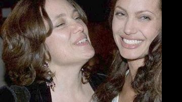 Angelina Jolie e a mãe, Marcheline Bertrand - Reprodução