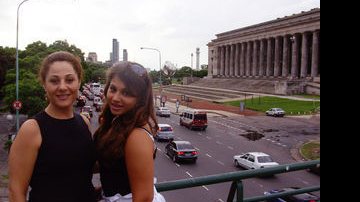 Cristiane e Isabella Maciel na Recoleta em Buenos Aires - Arquivo pessoal