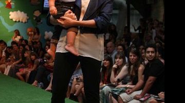 Luana Piovani no Fashion Weekend Kids - Orlando Oliveira / AgNews