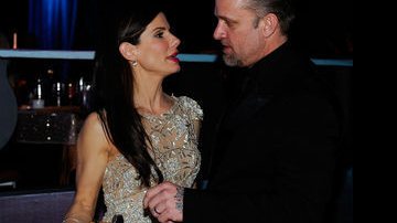 Sandra Bullock e Jesse James durante o Oscar 2010 - Getty Images