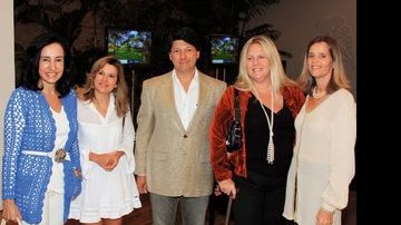 A consultora Patrícia Rollo e a empresária Roseli Parrela são recebidas por Jayme Rocco, com sua Valéria, e por Renata Paternó, da rede imobiliária Sotheby's Realty. - ALEXANDRE KID, CLEIBY TREVISAN, CRISTIANO MADUREIRA, LUCIANA PREZIA, MAGDA NASCIMENTO, MATHIAS COARACY, MARINA LANA, PATRICIA