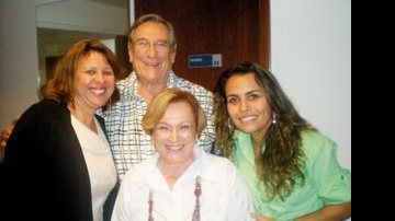 O casal Paulo Goulart e Nicette Bruno é recebido por Miriam Ramos e Katiane Sombra na Rádio USP FM, SP. - ANDRÉ ZARA, CELINA GERMER, FLAVIA FUSCO, FELIPE MARTI, JAQUELINE BARROS, JOÃO SAL, REBECA FIGUEIREDO