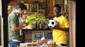 Pelé faz campanhas antes da Copa - GIL SANTORO E JULIO VILELA