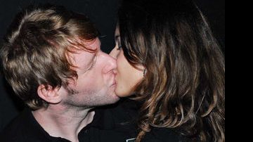 Michel e Tessália aos beijos no show de Dicesar - AgNews