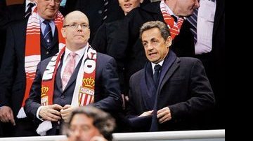Albert II e Nicolas Sarkozy no estádio - Reuters