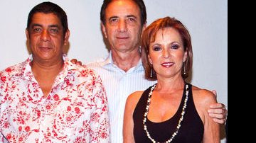 Zeca Pagodinho é recebido por Heitor Dantas e sua esposa Ninon - Divulgação