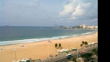 Glória Perez tira foto do Rio: 'A mansidão do mar aqui em Copa' - Reprodução Twitter