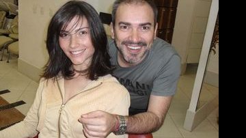 Aline de Pádua e o hair stylist Tony Siqueira - Divulgação