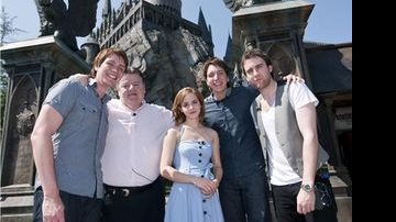Emma Watson e seus amigos do elenco de Harry Potter - divulgação