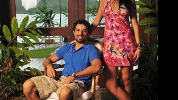 Momento relax de Raphael e Bárbara, em temporada na Ilha de CARAS. - RENATO VELASCO/RENATO M. VELASCO COM E FOTOG