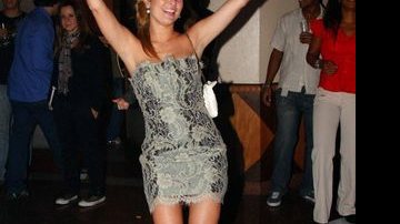 Bárbara Borges se acaba na pista de dança - Tony Andrade e Thyago Andrade / AgNews