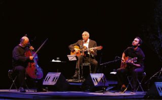 No Teatro Bradesco, em SP, o show Concerto de Cordas do trio Jaques Morelenbaum, Gilberto Gil e Bem Gil festeja o nascimento de agência. - RENATA D'ALMEIDA