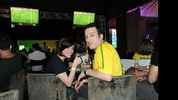 Dani Valente e Christiano no segundo jogo do Brasil