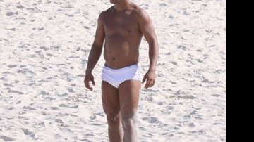 Ronaldinho joga futevôlei nas areias da praia da Barra da Tijuca - Dilson Silva / AgNews
