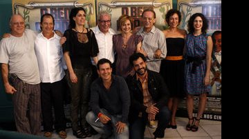 Guel Arraes com parte do elenco do filme 'O Bem Amado' - Roberto Teixeira / AgNews