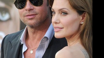 Brad Pitt e Angelina Jolie na première de 'Salt' em Hollywood - Getty Images