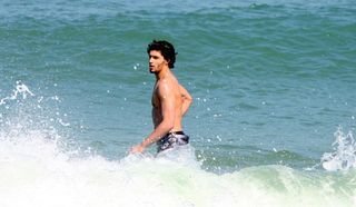 Jesus Luz na praia da Barra da Tijuca - Delson Silva/AgNews