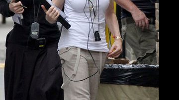 Madonna dirige longa 'W.E." pelas ruas de Londres - Site do jornal inglês Daily Mail