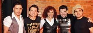Zezé Di Camargo e Luciano e Fátima Leão cantam no show e gravação do 1º DVD de Laluna & Vinícius, em Sorocaba, no interior de SP. - ANA CAROLINA LOPES, DANI MAXXY, DEBORAH VAIDERGORN, FABIO GUINALZ, JADER DA ROCHA, JUAN GUERRA, JULIANA CENSI, LORENZO FABRI, MARCOS SNOOP, MURILO TOBIAS E VITOR FRICK