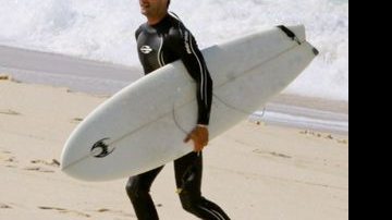Rodrigo Santoro de volta ao surfe - DILSON SILVA / AGNEWS