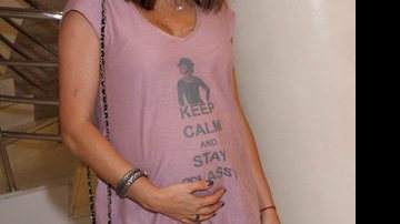 Flávia Alessandra e sua barriga de 8 meses - AgNews