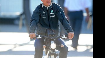 Michael Schumacher anda de bike na Itália - City Files
