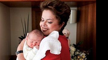 Dilma Rousseff estreia como avó - ROBERTO STUCKERT FILHO