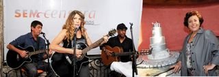 Fagner, Elba Ramalho e Marcos Arcanjo cantam para Leda Nagle - ROBERTO VALVERDE